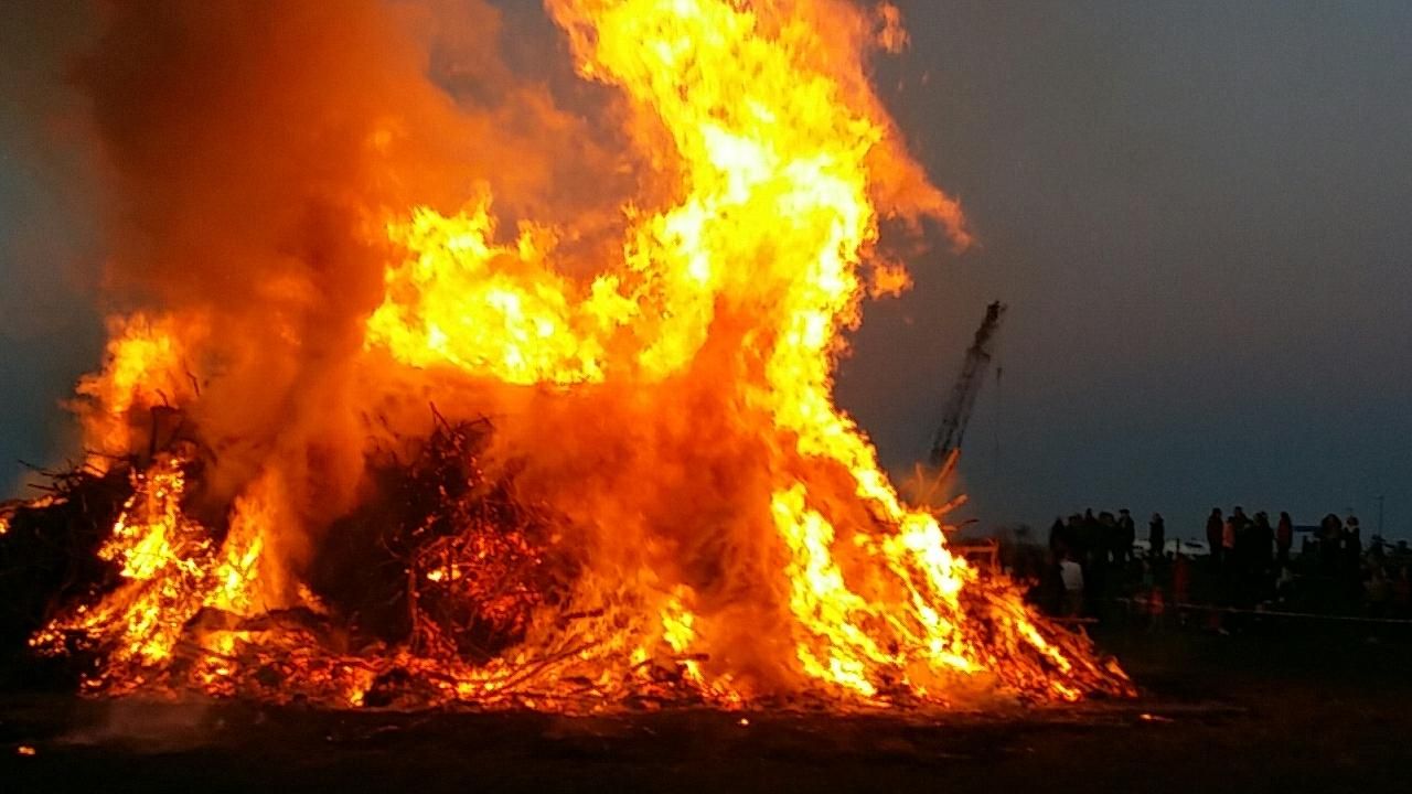 Osterfeuer Osterfeuer
